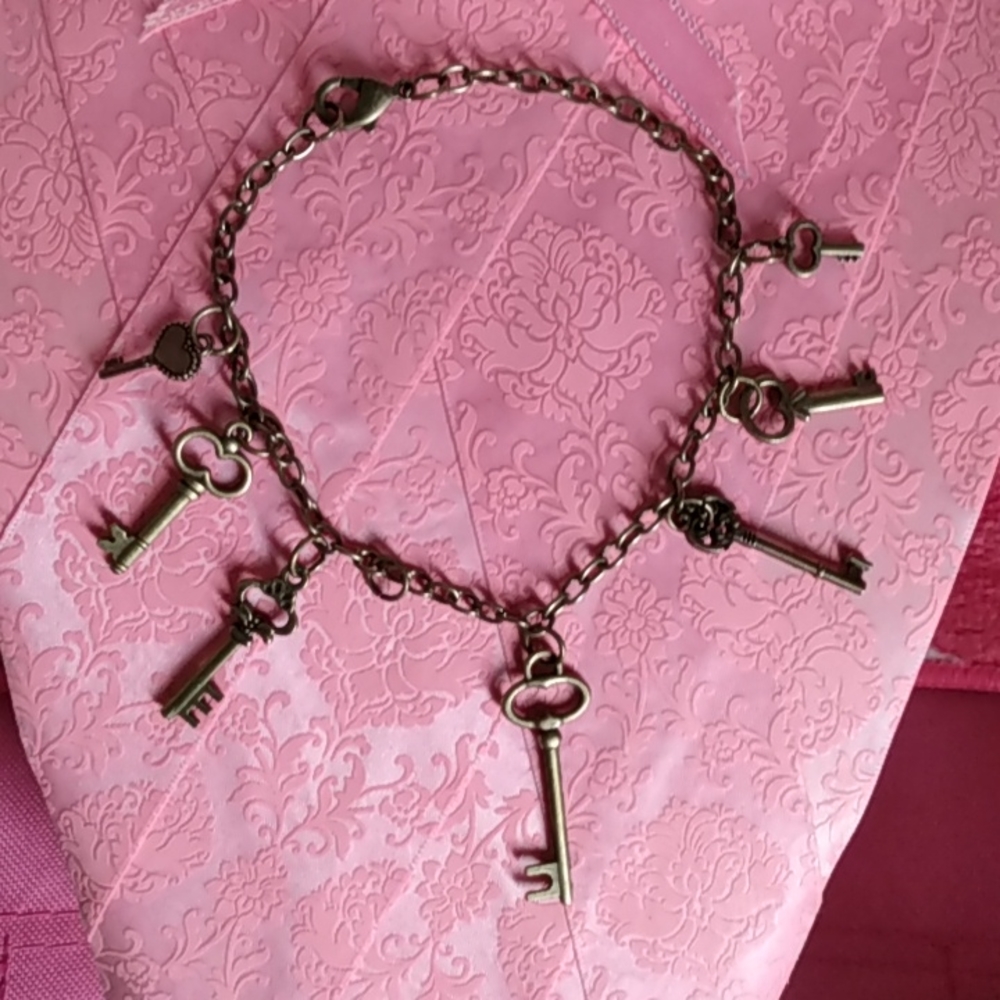 Bronze key charm bracelet